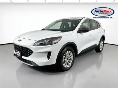 More photos of 2022 Ford Escape Hybrid SE at AutoMax Marlborough, MA