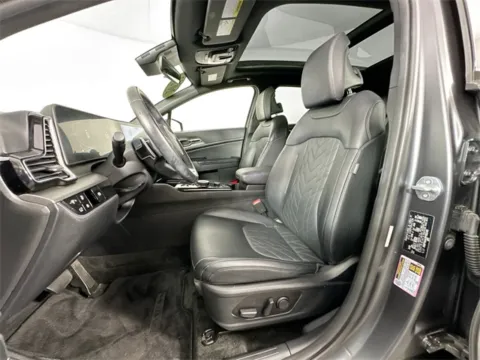 More photos of 2023 Kia Sportage Plug-In Hybrid X-Line at AutoMax Marlborough, MA