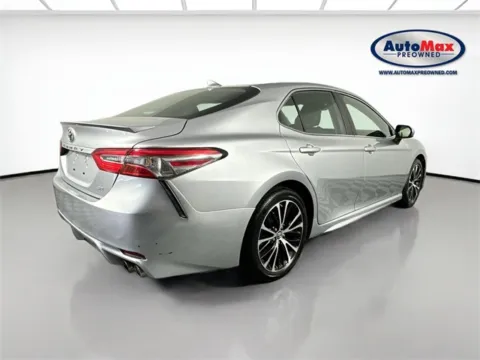 Photos of 2019 Toyota Camry SE for sale in Marlborough, MA at AutoMax Marlborough