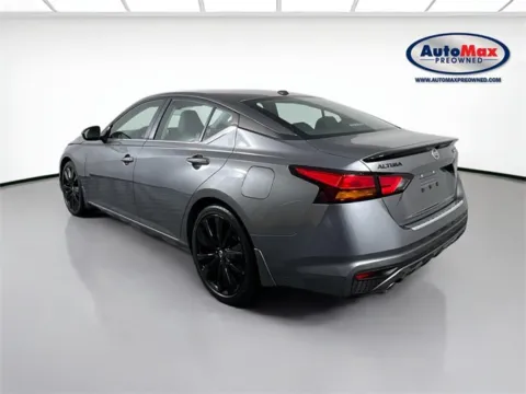 More photos of 2022 Nissan Altima 2.5 SR at AutoMax Marlborough, MA