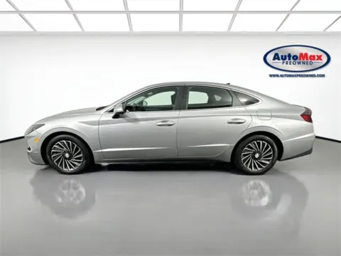 More photos of 2023 Hyundai Sonata Hybrid SEL at AutoMax Marlborough, MA