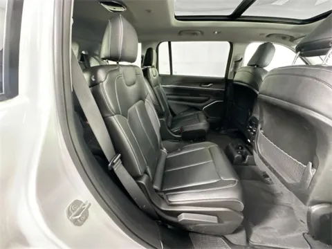 More photos of 2022 Jeep Grand Cherokee L Limited at AutoMax Marlborough, MA