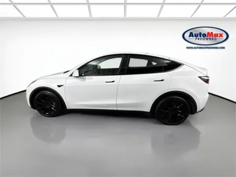 More photos of 2022 Tesla Model Y Long Range at AutoMax Marlborough, MA
