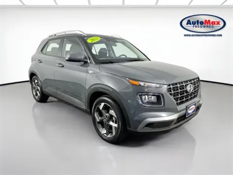 Gray 2023 Hyundai Venue SEL for sale in Marlborough, MA