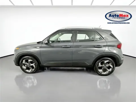 More photos of 2023 Hyundai Venue SEL at AutoMax Marlborough, MA
