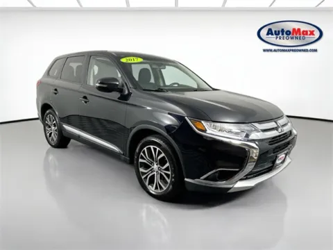 Black 2017 Mitsubishi Outlander SE for sale in Marlborough, MA