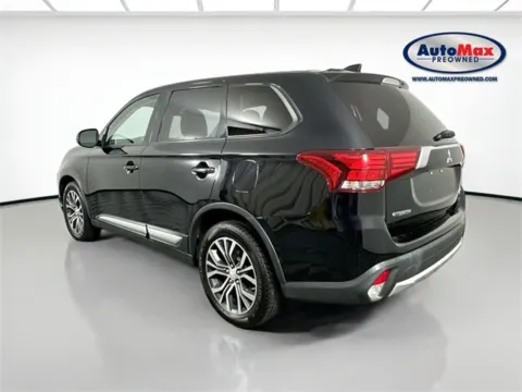 More photos of 2017 Mitsubishi Outlander SE at AutoMax Marlborough, MA