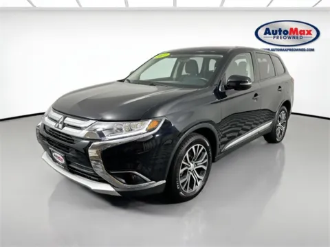More photos of 2017 Mitsubishi Outlander SE at AutoMax Marlborough, MA