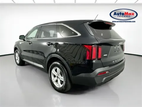 More photos of 2022 Kia Sorento LX at AutoMax Marlborough, MA