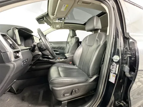 More photos of 2022 Kia Sorento SX at AutoMax Marlborough, MA