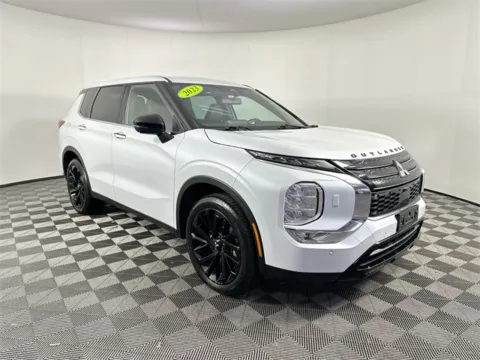White 2023 Mitsubishi Outlander SE for sale in Marlborough, MA