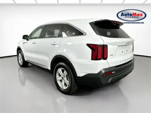 More photos of 2022 Kia Sorento LX at AutoMax Marlborough, MA