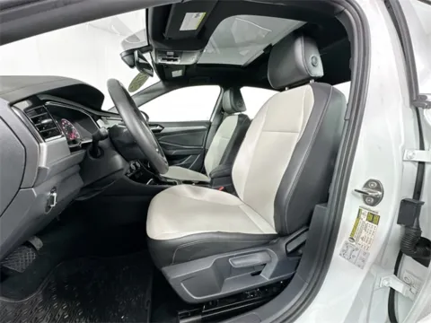 More photos of 2021 Volkswagen Jetta R-Line at AutoMax Marlborough, MA