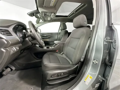 More photos of 2023 GMC Acadia SLE at AutoMax Marlborough, MA