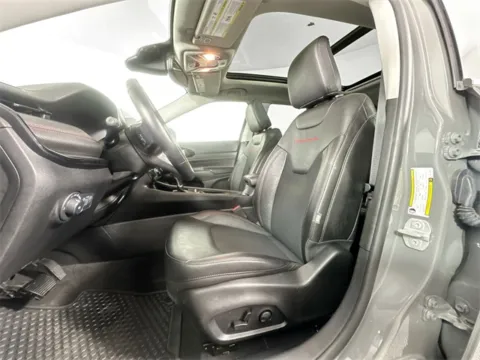 More photos of 2022 Jeep Compass Trailhawk at AutoMax Marlborough, MA