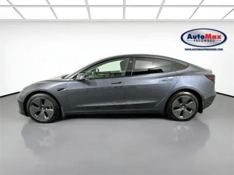 More photos of 2022 Tesla Model 3 Long Range at AutoMax Marlborough, MA