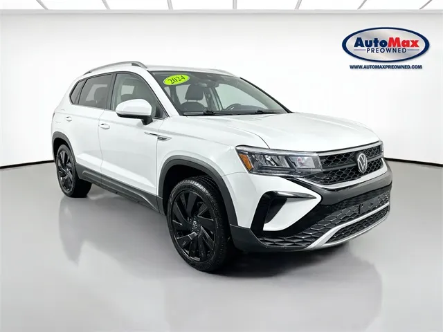 2024 Volkswagen Taos SE's photo