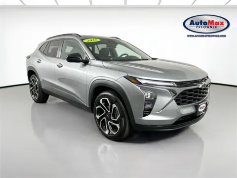 Gray 2025 Chevrolet Trax 2RS for sale in Marlborough, MA