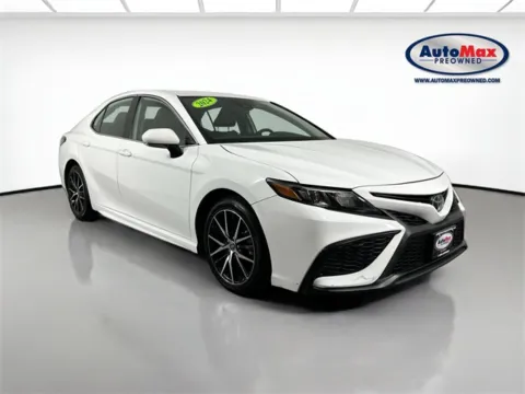 White 2024 Toyota Camry SE for sale in Marlborough, MA