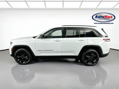 More photos of 2023 Jeep Grand Cherokee Altitude at AutoMax Marlborough, MA