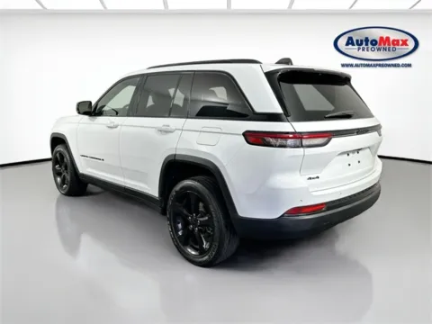 More photos of 2023 Jeep Grand Cherokee Altitude at AutoMax Marlborough, MA