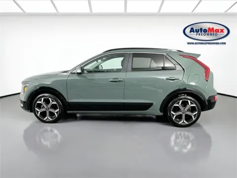 More photos of 2023 Kia Niro EX Touring at AutoMax Marlborough, MA