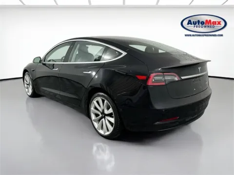 More photos of 2018 Tesla Model 3 Long Range at AutoMax Marlborough, MA