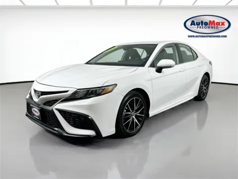 More photos of 2024 Toyota Camry SE at AutoMax Marlborough, MA