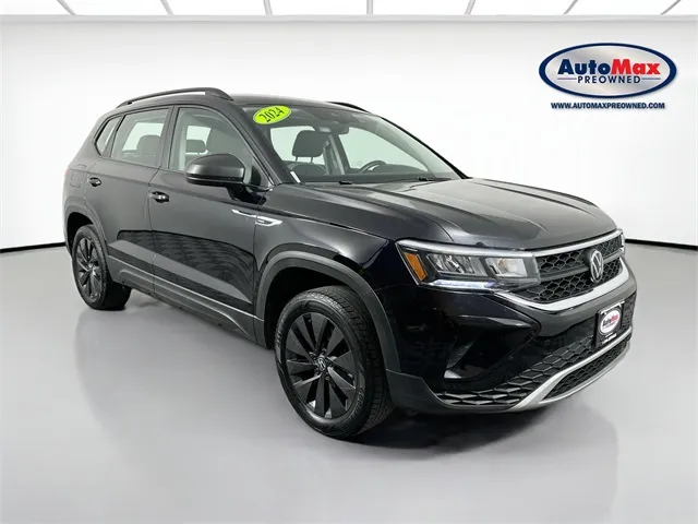 2024 Volkswagen Taos S's photo