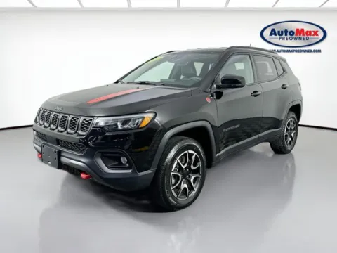 More photos of 2024 Jeep Compass Trailhawk at AutoMax Marlborough, MA