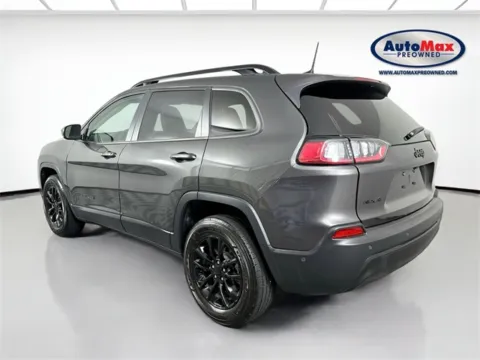 More photos of 2023 Jeep Cherokee Altitude at AutoMax Marlborough, MA