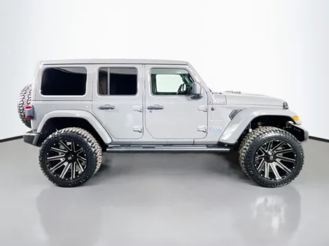More photos of 2022 Jeep Wrangler at Superior Motor Company, MD