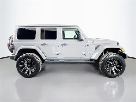 More photos of 2022 Jeep Wrangler at Superior Motor Company, MD