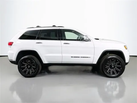 More photos of 2022 Jeep Grand Cherokee WK Limited at Superior Motor Company, MD