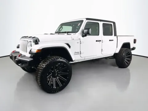 White 2023 Jeep Gladiator Overland for sale in Bel Air, MD