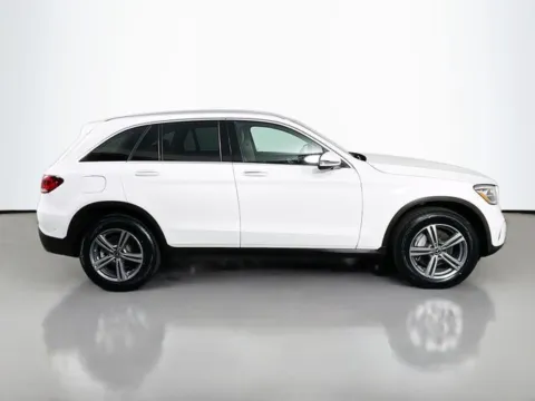 More photos of 2022 Mercedes-Benz GLC 300 at Superior Motor Company, MD