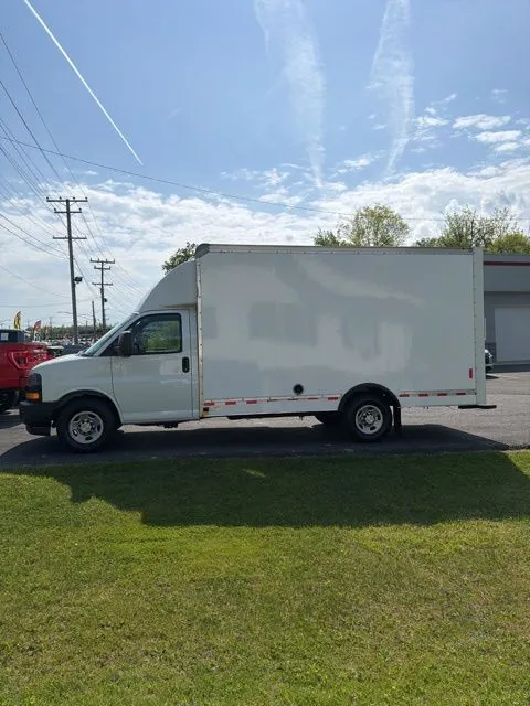 Chevrolet Express photo 5