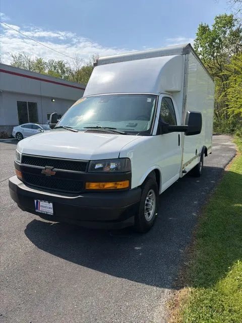 2022 Chevrolet Express Cutaway