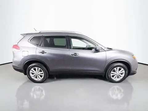 More photos of 2016 Nissan Rogue SV at Superior Motor Company, MD
