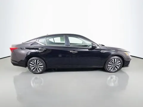 More photos of 2024 Nissan Altima 2.5 SV at Superior Motor Company, MD