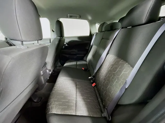 2024 Mitsubishi Outlander Sport ES - Photo 18