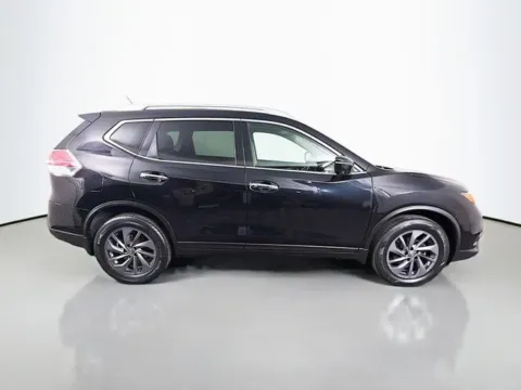 More photos of 2016 Nissan Rogue SL at Superior Motor Company, MD