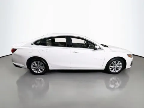 More photos of 2022 Chevrolet Malibu LT at Superior Motor Company, MD