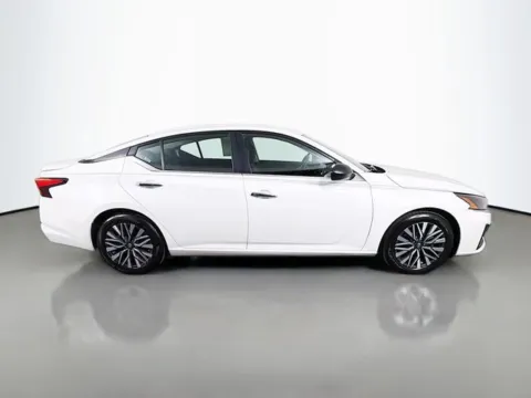 More photos of 2024 Nissan Altima 2.5 SV at Superior Motor Company, MD