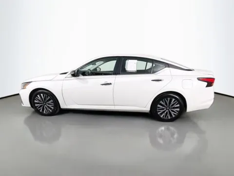 Photos of 2024 Nissan Altima 2.5 SV for sale in Bel Air, MD at Superior Motor Company
