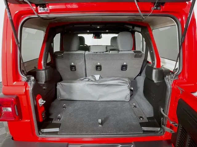 2025 Jeep Wrangler 4xe Sahara 4XE - Photo 30