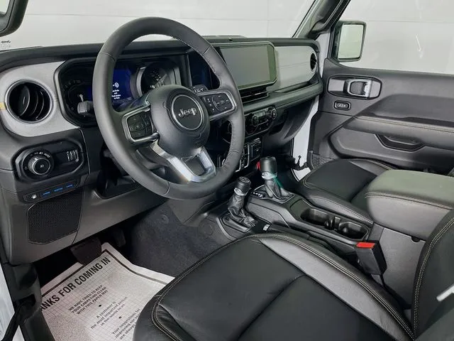 2025 Jeep Wrangler 4xe Sahara 4XE - Photo 9