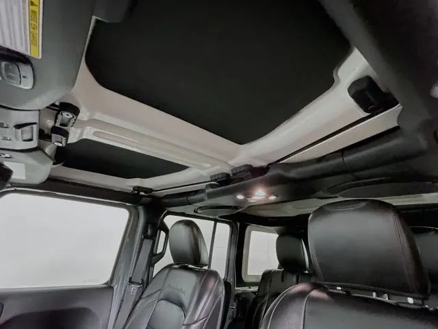 2022 Jeep Wrangler Unlimited Sahara 4XE - Photo 28