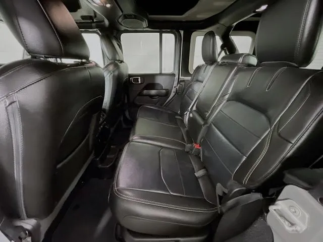 2022 Jeep Wrangler Unlimited Sahara 4XE - Photo 18