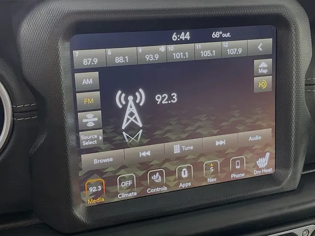2022 Jeep Wrangler Unlimited Sahara 4XE - Photo 21